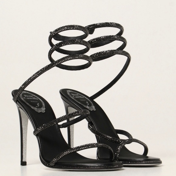 Rene Caovilla Shoes - RENE CAOVILLA
Cleo René Caovilla sandals in satin with crystals 37.5